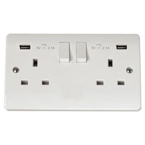 13 Amp Socket Outlets - 2 gang switched + Twin USB